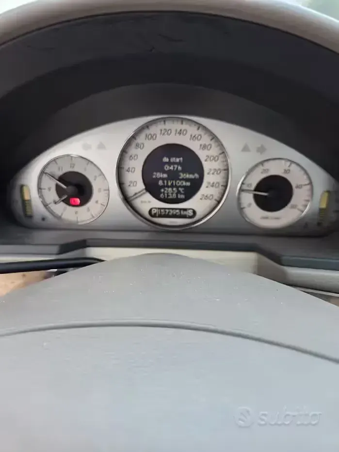 Usata Mercedes E270 Avantgarde 177 CV (130 kW) 2005 Berlina