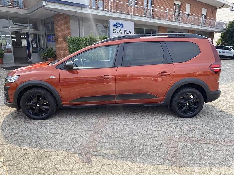 Usata Dacia Jogger Extreme 101 CV (74 kW) 2022 Rosso Monovolume