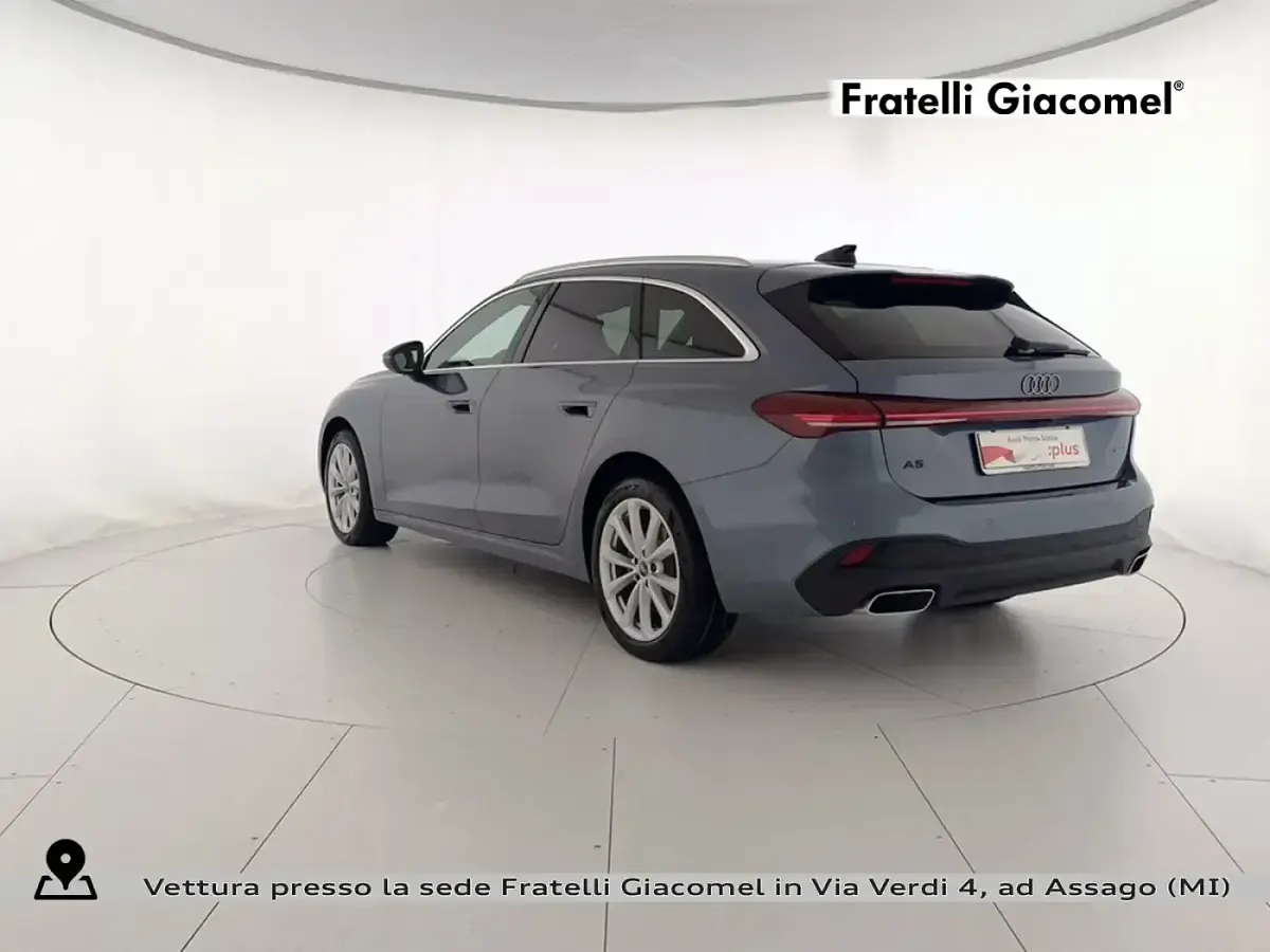 Gebraucht Audi A5 Ambiente 204 PS (150 kW) 2025 Blau Kombi