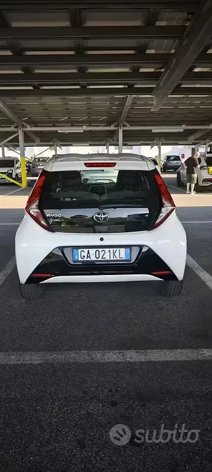 Usata Toyota Aygo X-clusiv 72 CV (52 kW) 2020 Bianco Utilitaria