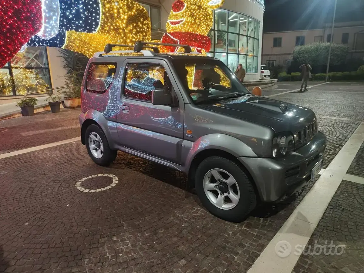 Usata Suzuki Jimny 86 CV (63 kW) 2009 SUV