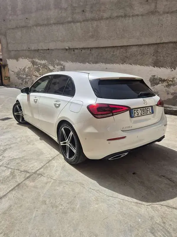 Usata Mercedes A180 Executive 116 CV (85 kW) 2018 Bianco Berlina