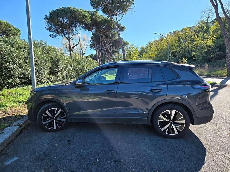 Usata VW Tiguan Edition 150 CV (110 kW) 2024 Grigio SUV