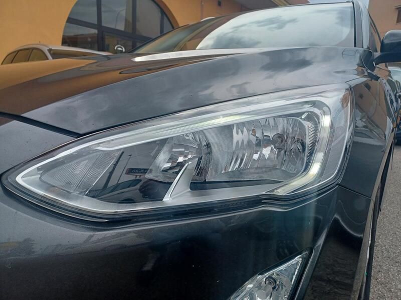 Usata Ford Focus Business Edition 120 CV (88 kW) 2019 Grigio Station wagon