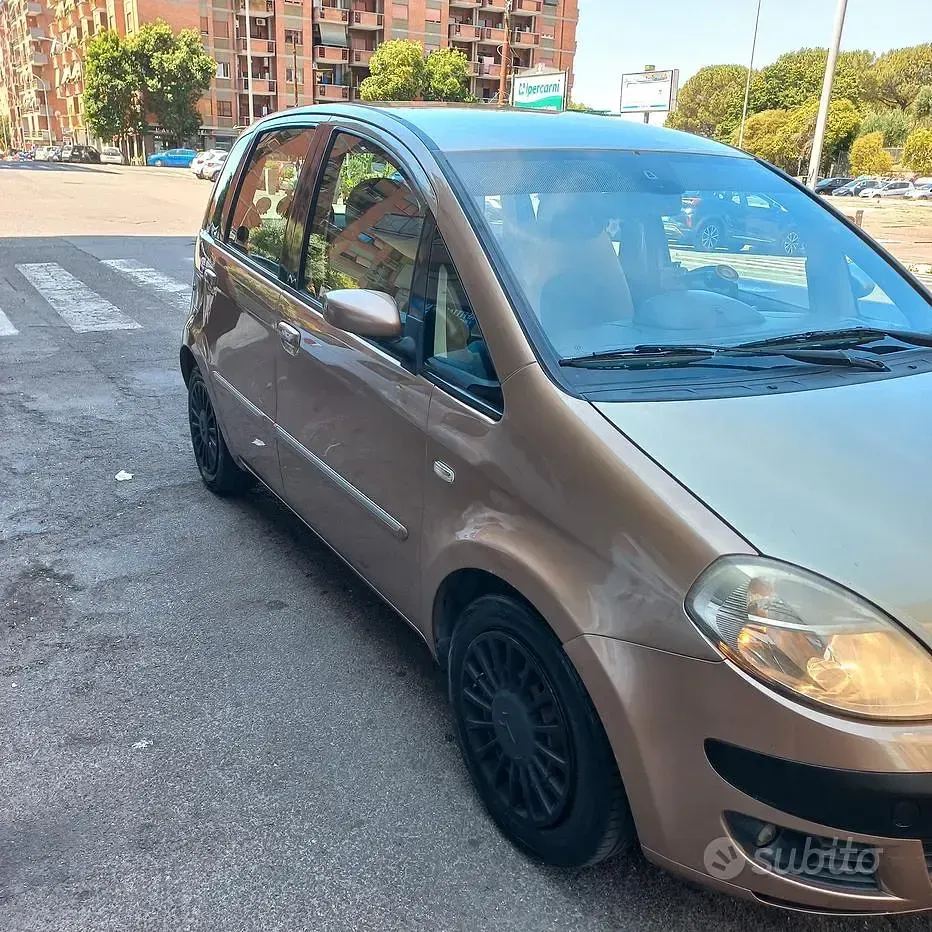 Usata Lancia Musa 95 CV (69 kW) 2007 Monovolume