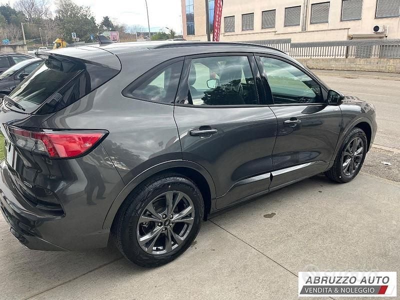 Usata Ford Kuga ST-Line 225 CV (165 kW) 2023 Grigio SUV