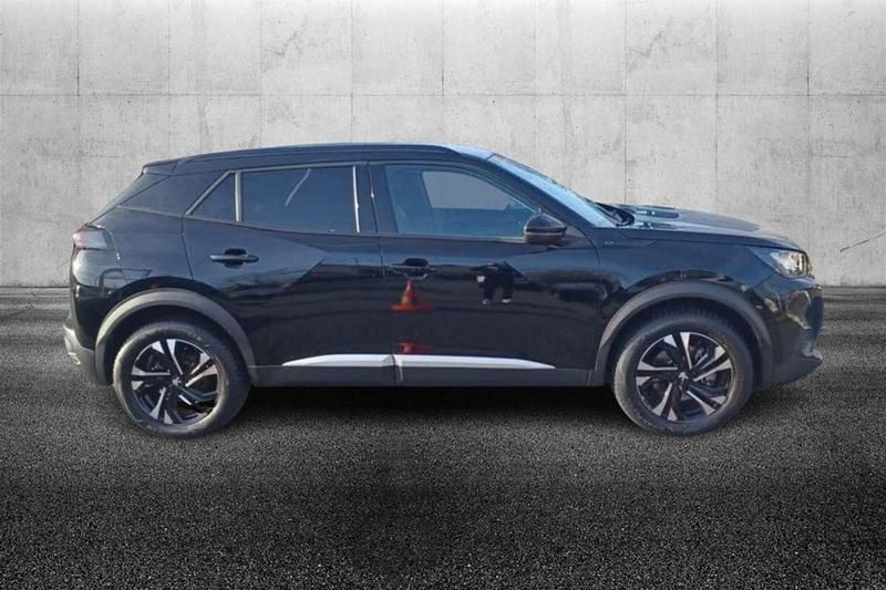 Usata Peugeot e-2008 Allure 100 kW (136 CV) 2022 Nero SUV