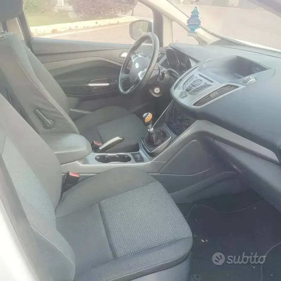 Usata Ford C-MAX 105 CV (77 kW) 2011 Bianco Monovolume