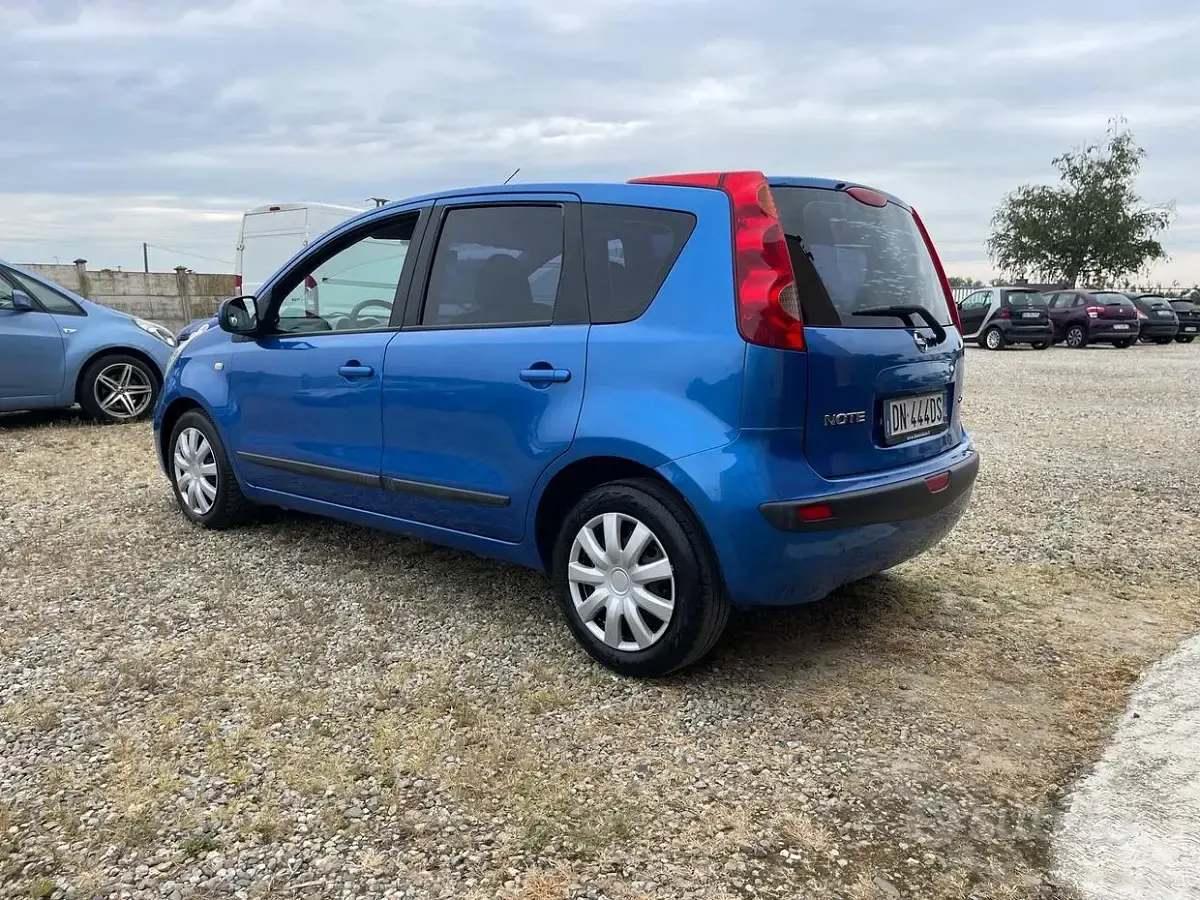 Używany Nissan Note Tekna 86 KM (63 kW) 2008 Niebieski Hatchback