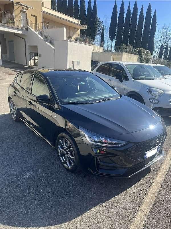 Usata Ford Focus ST-Line 125 CV (91 kW) 2023 Nero Berlina