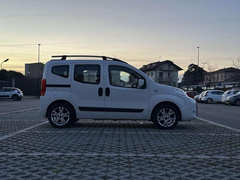 Usata Fiat Qubo Trekking 75 CV (55 kW) 2012 Bianco Monovolume