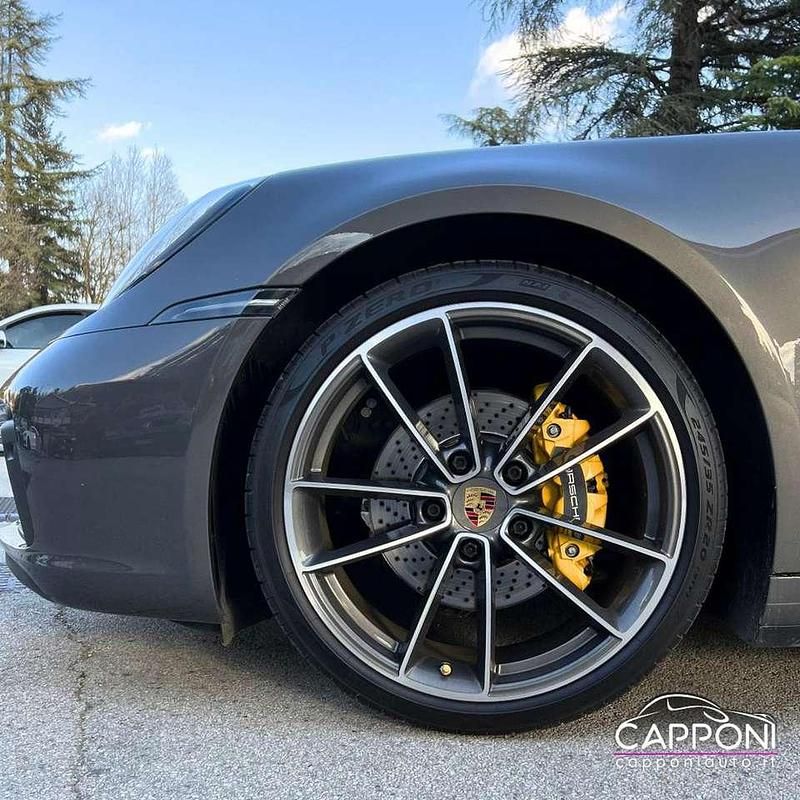 Usata Porsche 911 Carrera 385 CV (283 kW) 2021 Grigio scuro Coupé