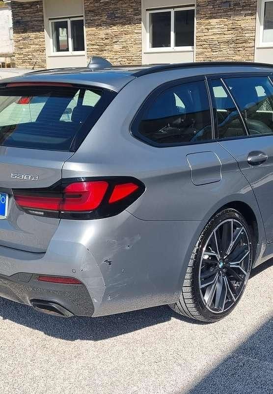 Usata BMW 530 Luxury Line 249 CV (183 kW) 2023 Grigio Station wagon