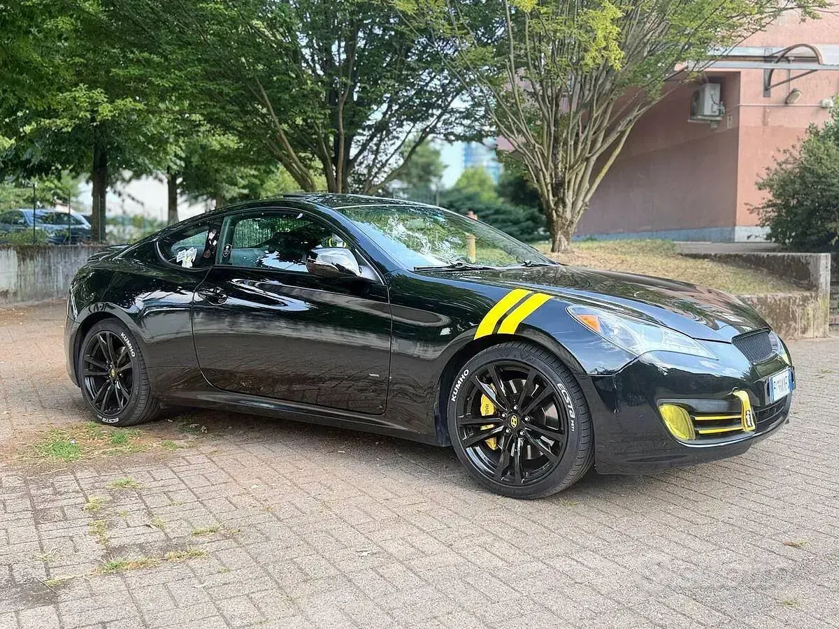 Usata Hyundai Genesis Sport 213 CV (156 kW) 2012 Nero Coupé