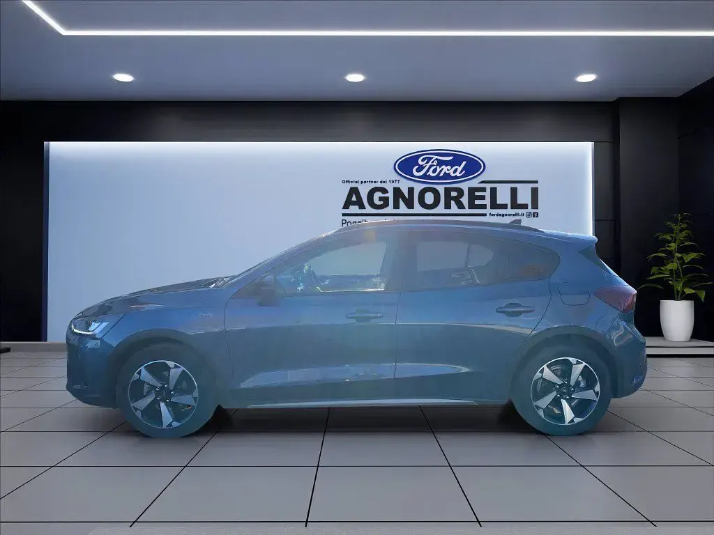 Usata Ford Focus Active 125 CV (91 kW) 2023 Blu Berlina