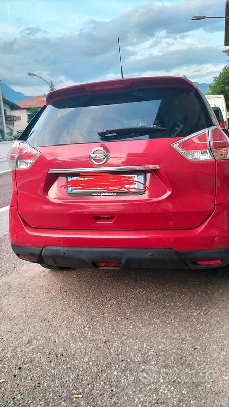 Usata Nissan X-Trail 131 CV (96 kW) 2017 Rosso SUV