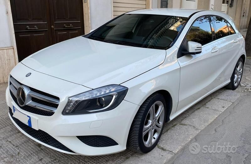 Usata Mercedes A180 109 CV (80 kW) 2015 Bianco Utilitaria