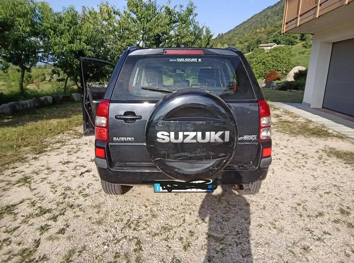 Usata Suzuki Grand Vitara 129 CV (94 kW) 2006 Nero SUV