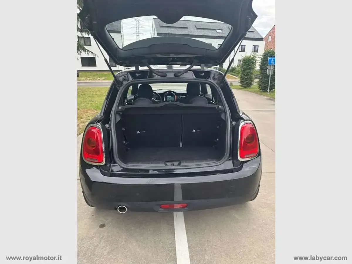 Usata Mini Cooper D 116 CV (85 kW) 2018 Nero Utilitaria