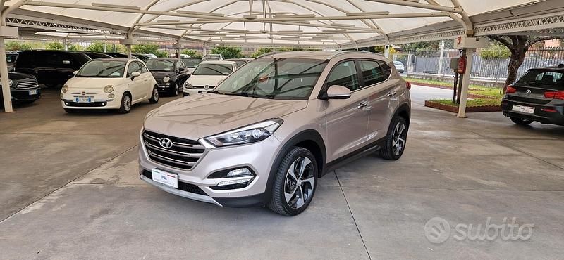 Usata Hyundai Tucson Xpossible 116 CV (85 kW) 2016 Grigio SUV