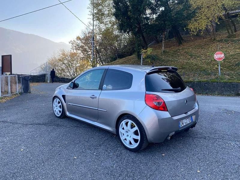 Usata Renault Clio II R.S. 197 CV (144 kW) 2009 Grigio Berlina