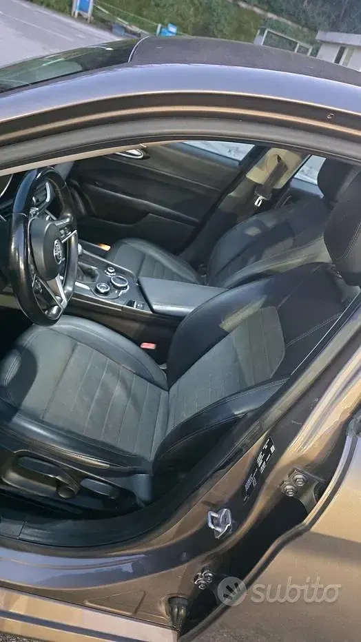 Usata Alfa Romeo Giulia 150 CV (110 kW) 2017 Berlina