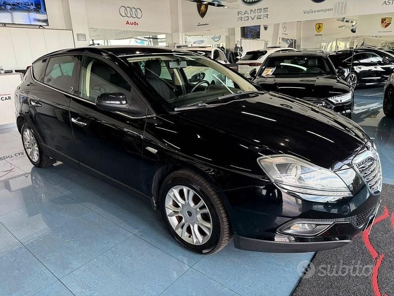 Usata Lancia Delta 120 CV (88 kW) 2010 Nero Utilitaria