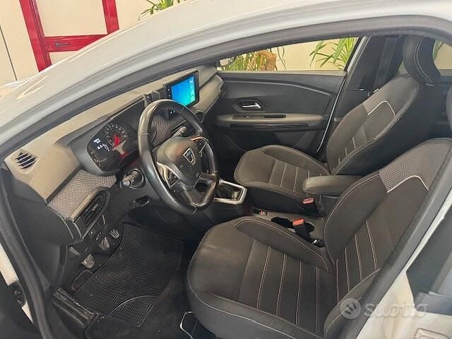 Usata Dacia Jogger 100 CV (73 kW) 2022 Bianco Monovolume