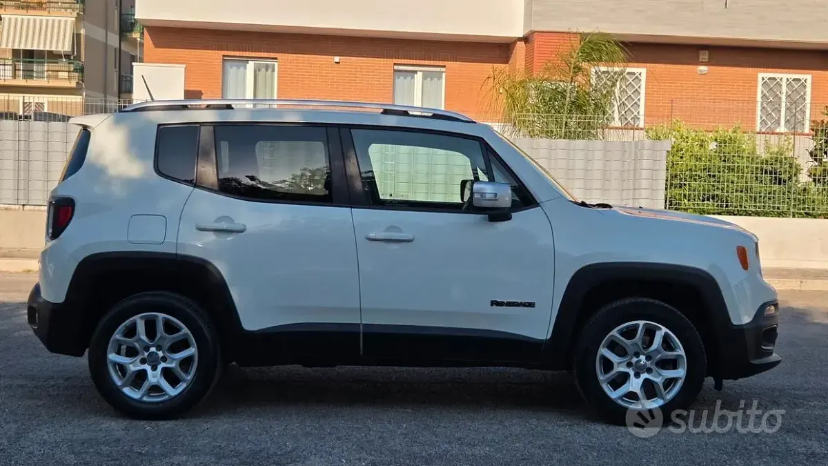 Usata Jeep Renegade Limited 140 CV (102 kW) 2015 Bianco SUV