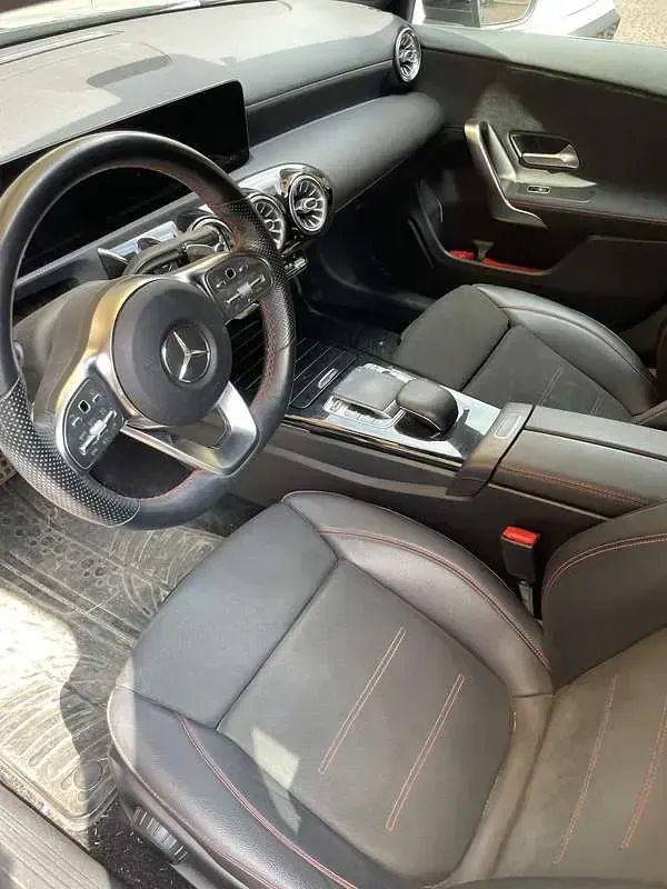 Usata Mercedes A180 Premium 116 CV (85 kW) 2020 Bluazzurro Berlina