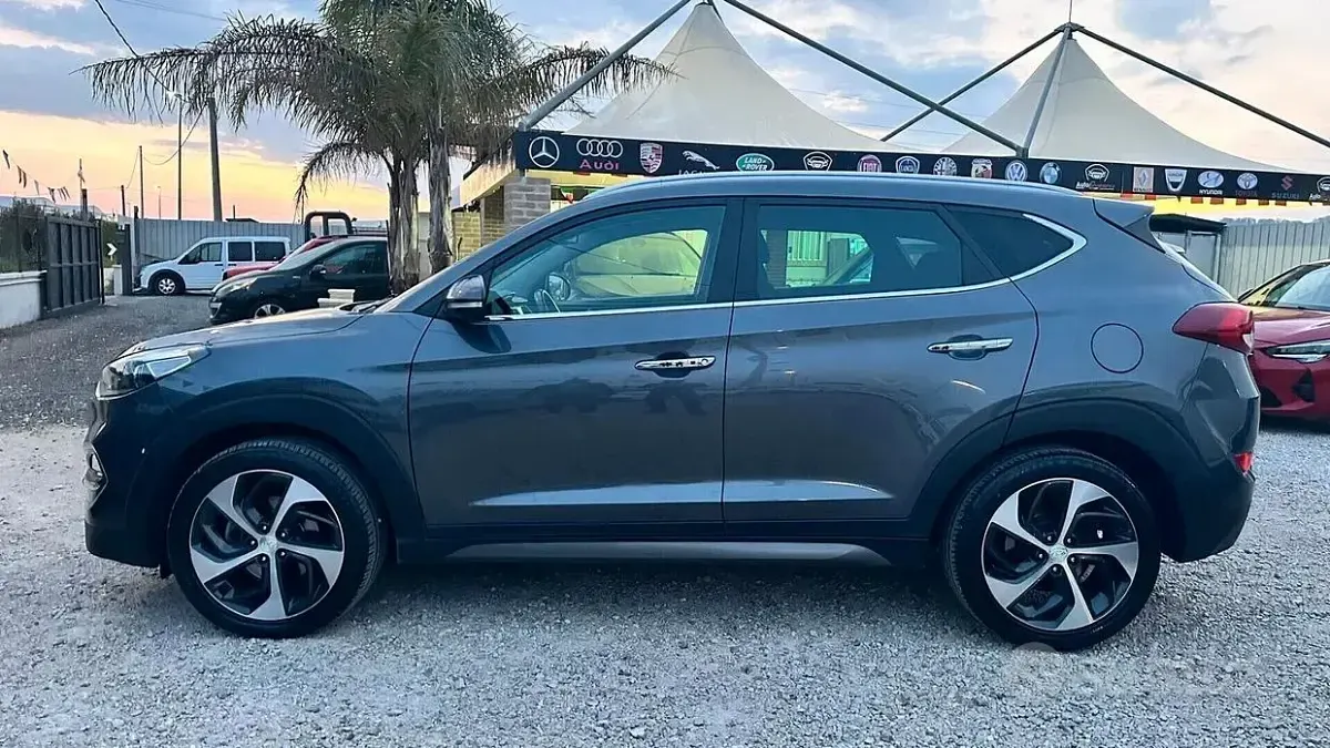 Usata Hyundai Tucson Xpossible 116 CV (85 kW) 2016 Grigio SUV