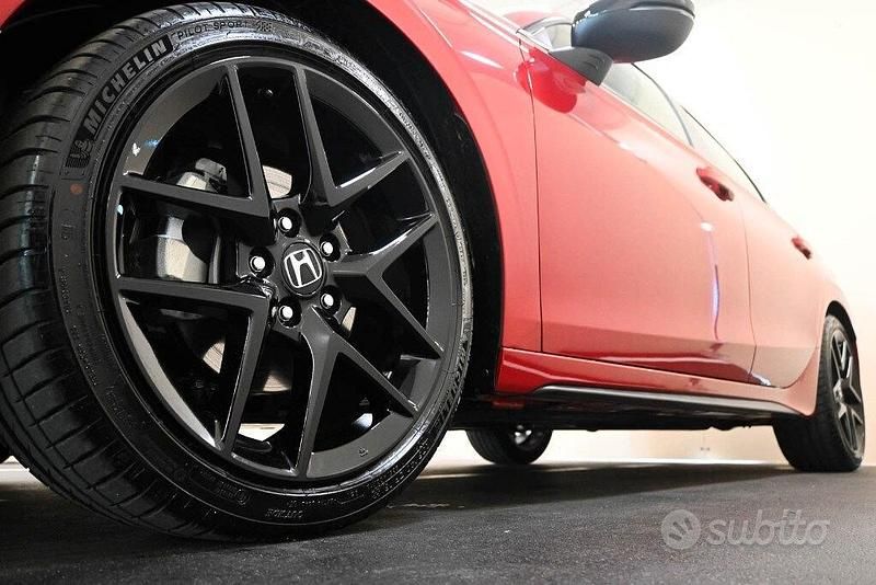 Usata Honda Civic Sport 184 CV (135 kW) 2025 Rosso Berlina
