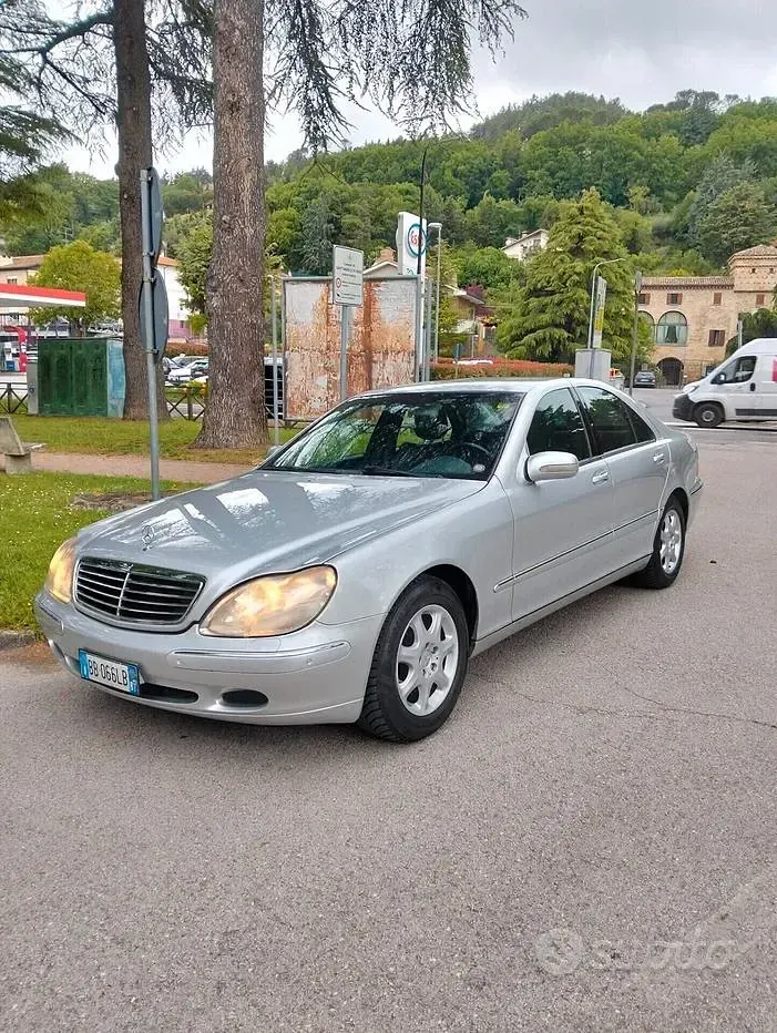 Usata Mercedes S320 224 CV (164 kW) 1999 Grigio Berlina