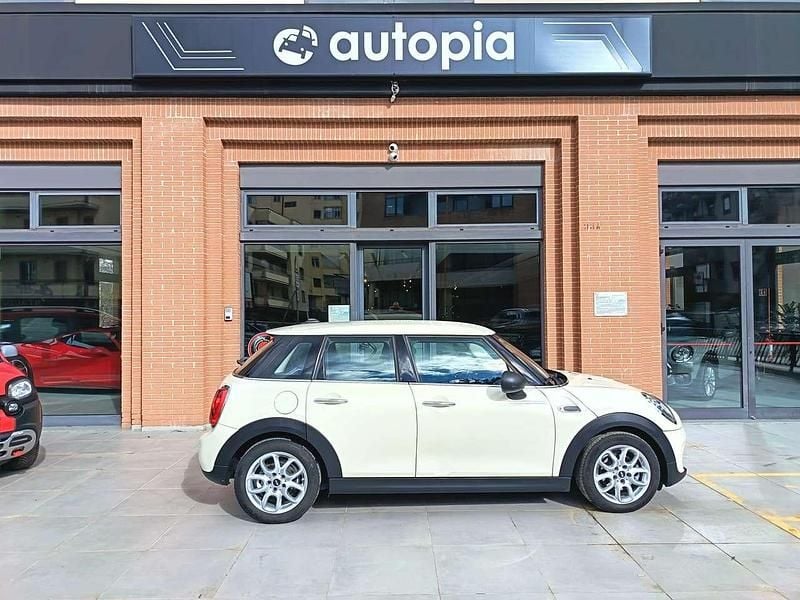 Usata Mini One D Business 95 CV (69 kW) 2018 Beige Utilitaria