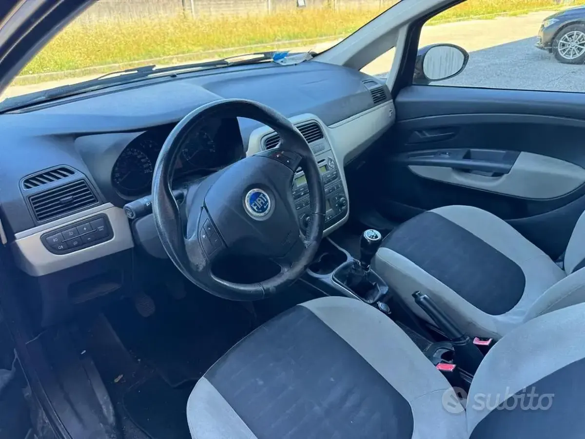 Usata Fiat Punto 75 CV (55 kW) 2006 Nero Utilitaria
