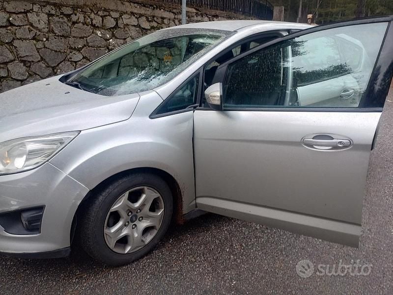 Begagnad Ford C-MAX 115 HK (84 kW) 2013 Minibuss