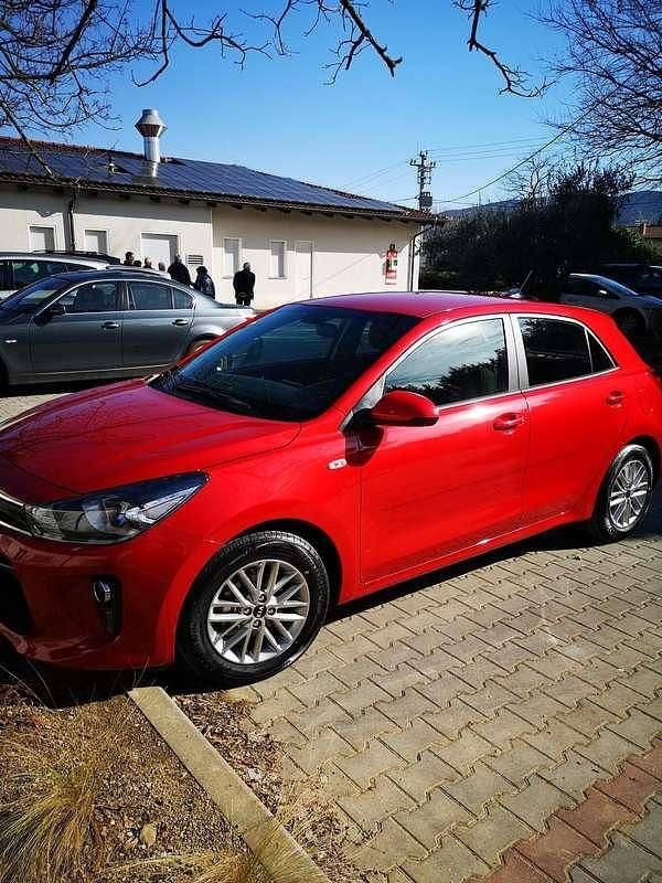 Usata Kia Rio 101 CV (74 kW) 2020 Rosso Berlina
