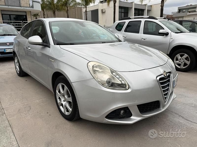 Usata Alfa Romeo Giulietta Distinctive 105 CV (77 kW) 2012 Grigio Berlina