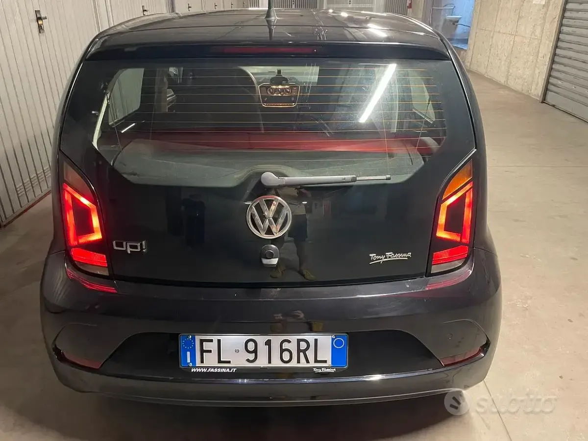 Usata VW up! 2017 Nero Utilitaria