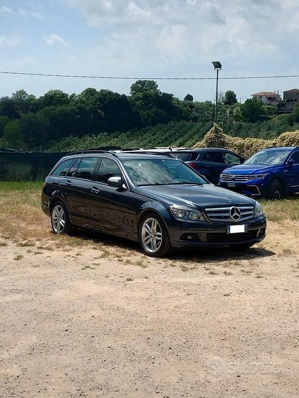 Usata Mercedes C220 Elegance 170 CV (125 kW) 2008 Blu/azzurro Station wagon