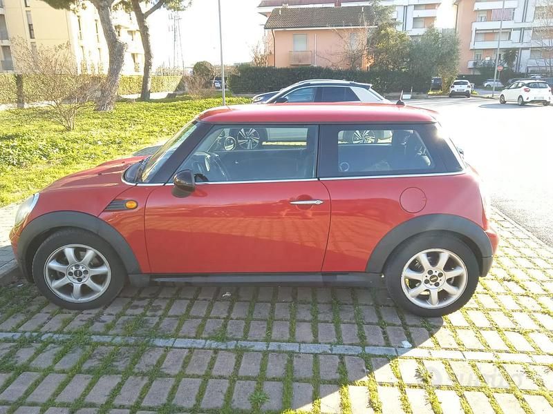 Usata Mini ONE 95 CV (69 kW) 2007 Rosso Utilitaria