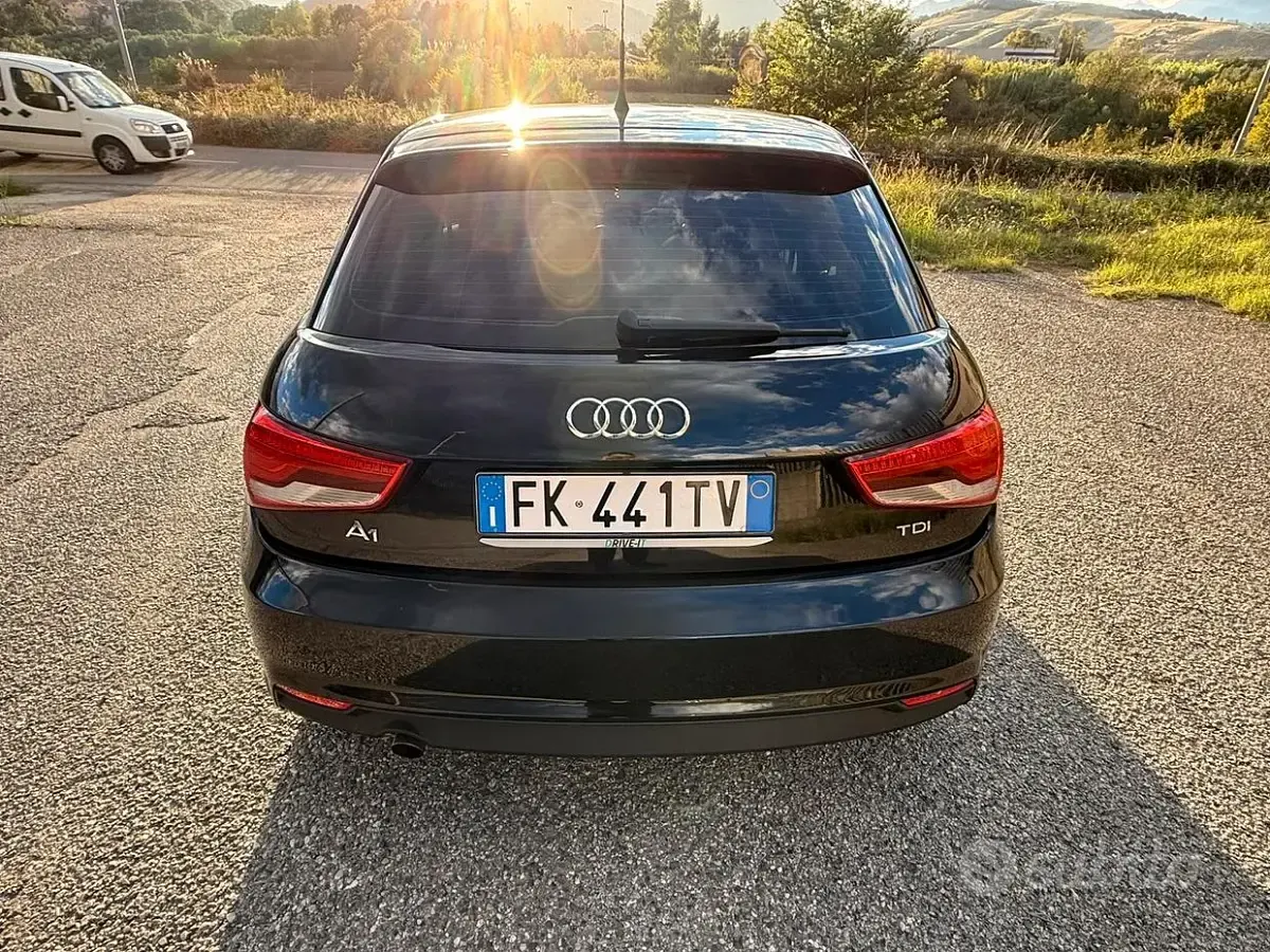 Usata Audi A1 Sportback Admired 116 CV (85 kW) 2017 Nero Utilitaria