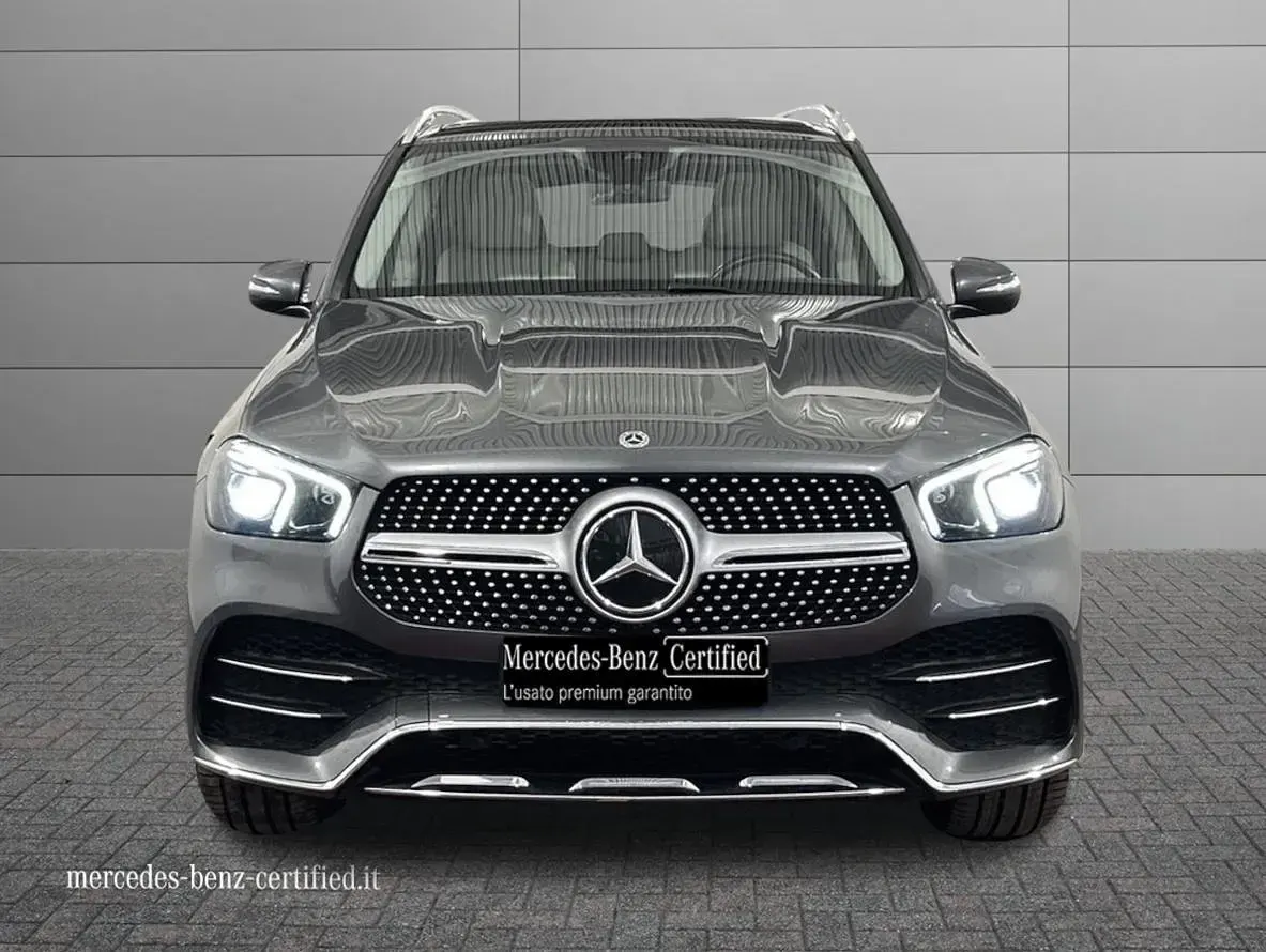 Usata Mercedes GLE300 Premium 272 CV (200 kW) 2023 Grigio medio metallizzato SUV