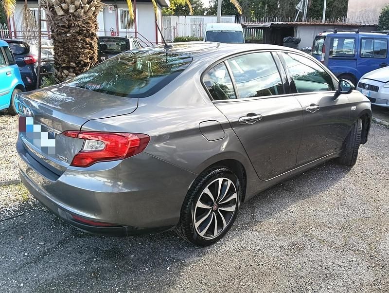 Usata Fiat Tipo Business 95 CV (69 kW) 2017 Grigio Berlina