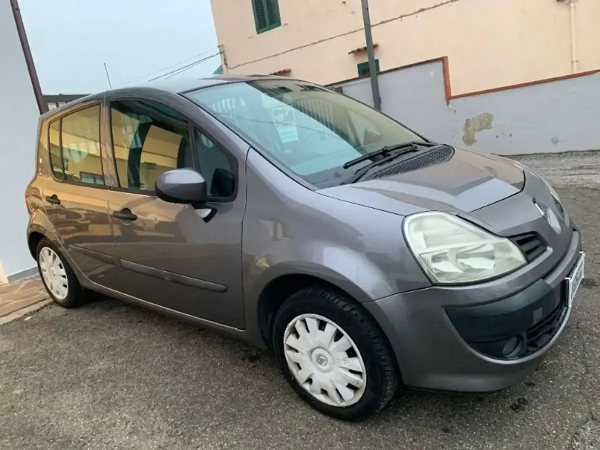 Usata Renault Modus Expression 75 CV (55 kW) 2010 Grigio Monovolume