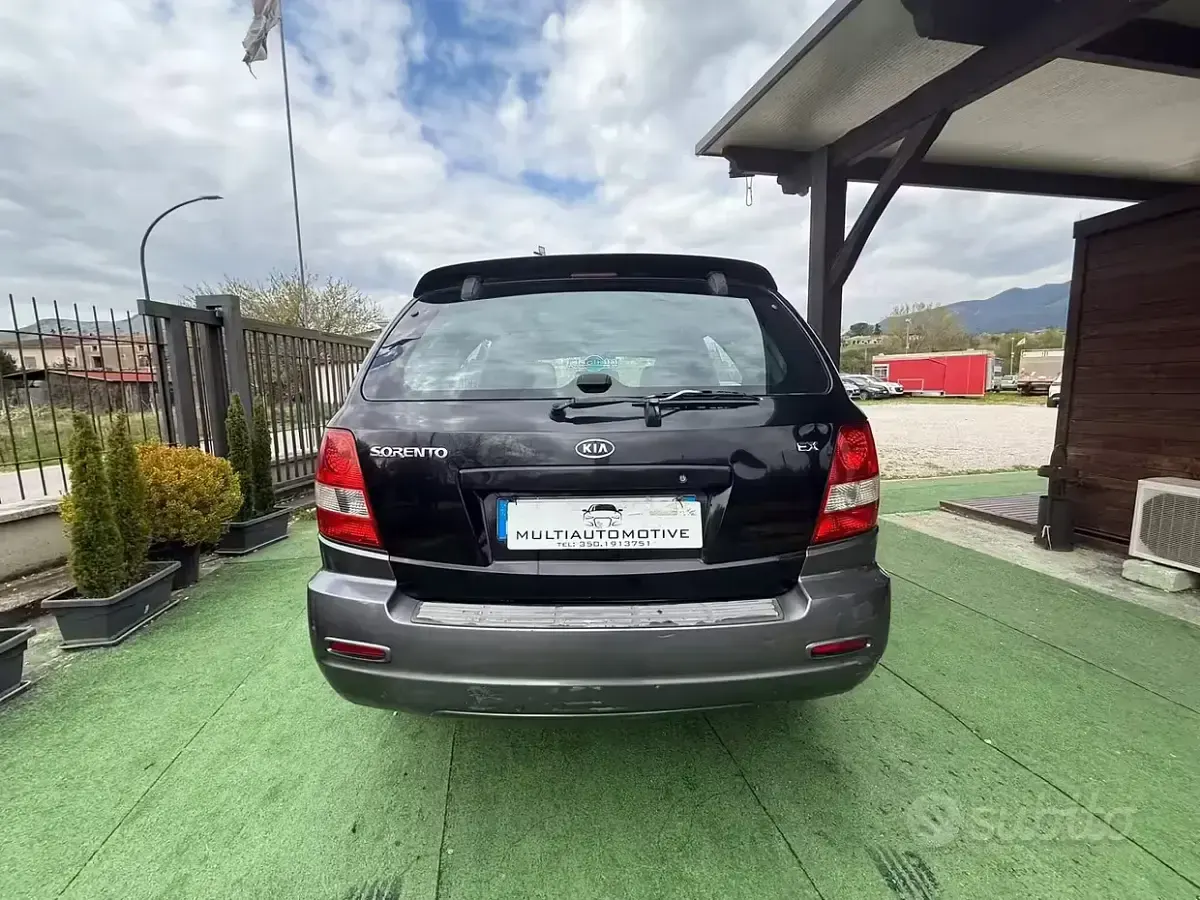 Usata Kia Sorento 140 CV (102 kW) 2002 Nero SUV