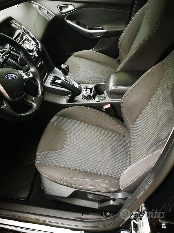 Usata Ford Focus 115 CV (84 kW) 2014 Nero Berlina