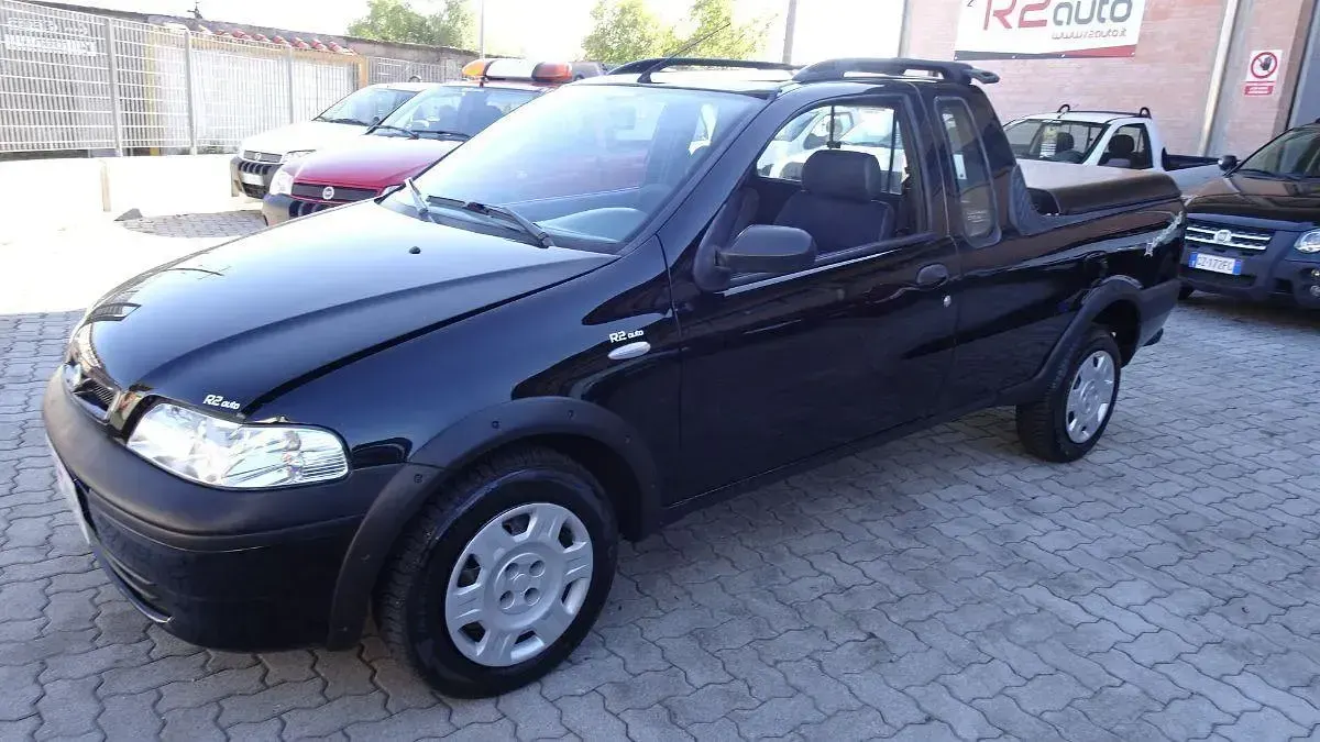 Usata Fiat Fiorino 85 CV (62 kW) 2006 Nero Monovolume
