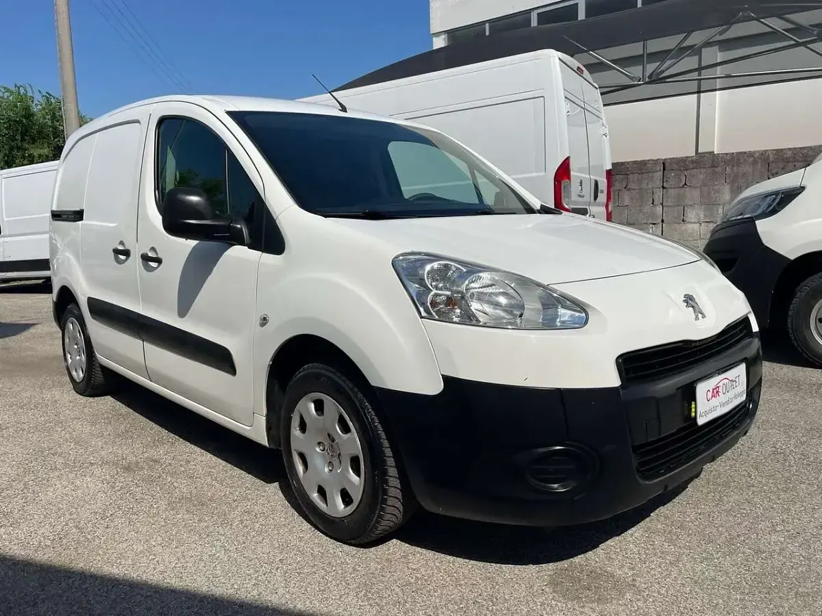 Usata Peugeot Partner Tepee Active 99 CV (72 kW) 2016 Bianco Monovolume