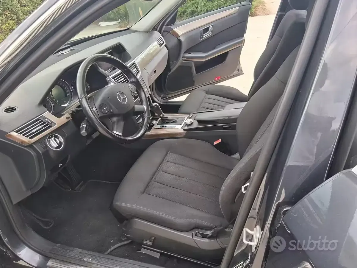 Usata Mercedes E220 Elegance 170 CV (125 kW) 2011 Berlina